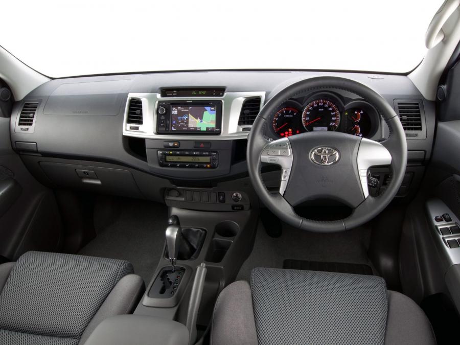  Toyota Hilux SR5 Double Cab 4x4 2011 года  (AU) (фото 16 из 18)